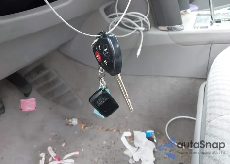 2009 Toyota Camry Le z USA, uszkodzony, nr VIN 4T1BE46K69U377752